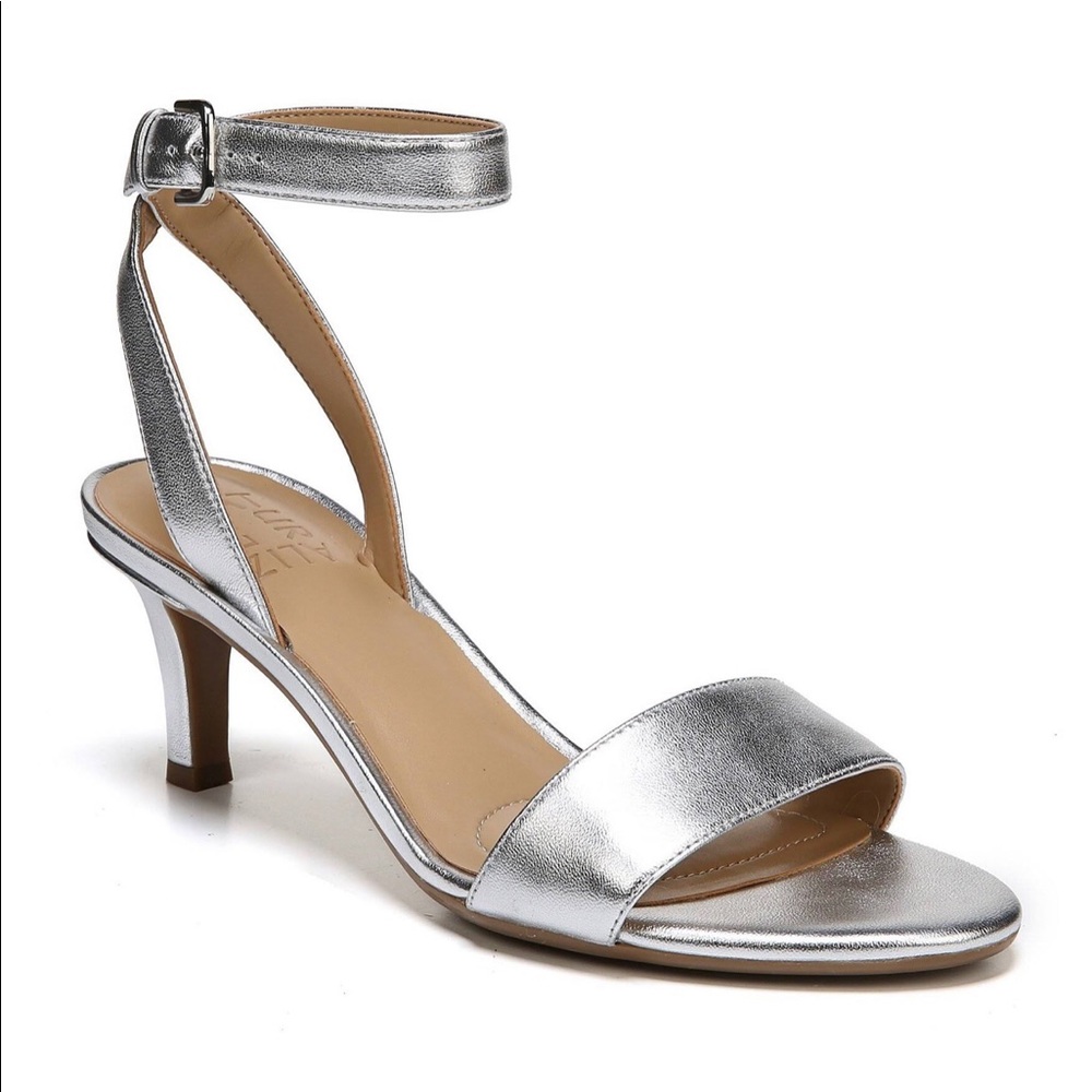Naturalizer Silver Tinda Sandals - 8 Wide